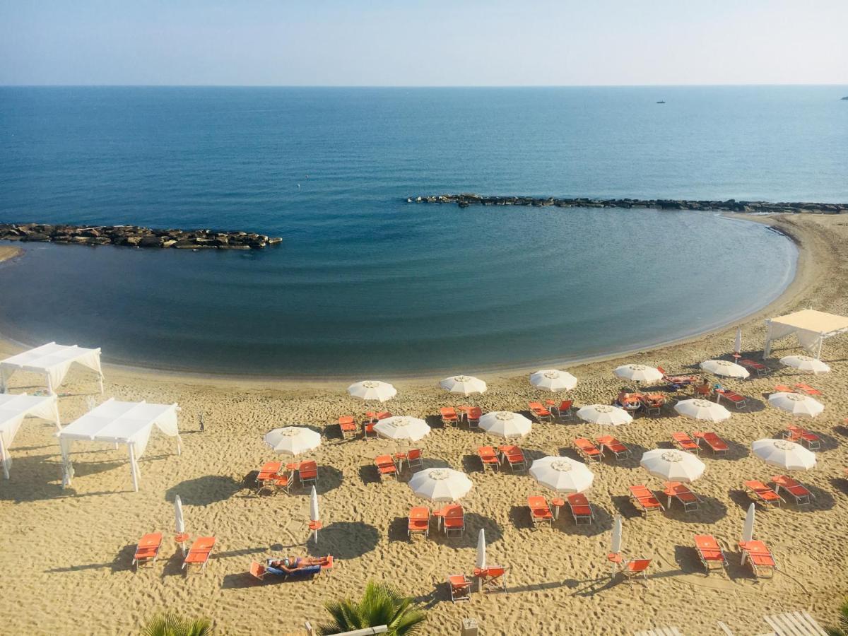 Hotel Del Sole Margherita Di Savoia Zewnętrze zdjęcie